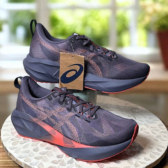 ASICS Novablast 5 Supportive Cushioned Running Shoes Women’s Size 10 NWT - Picture 1 of 7